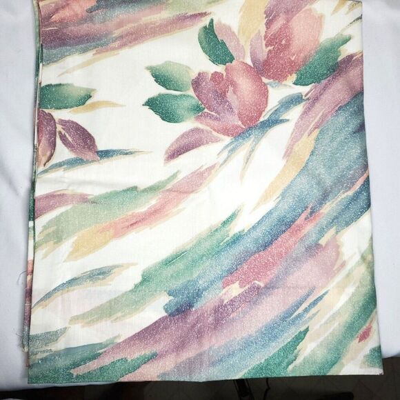 Abstract Watercolor Floral Pole Top Drapes Brush Strokes Mauve Pink Blue Purple - Picture 1 of 3